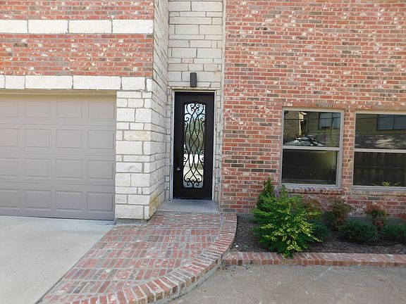 4th image of 2240 Jackson Cir #B