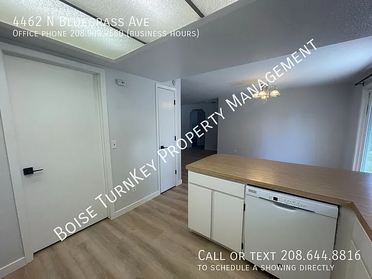 4462 N Bluegrass Ave — Photo 9