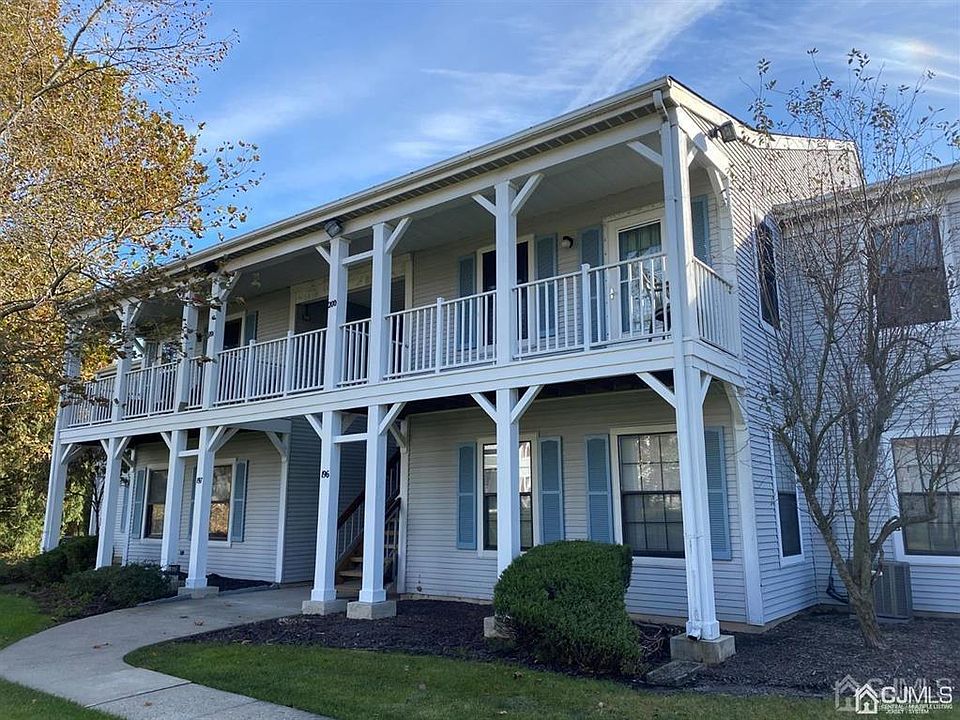 1st image of 199 Wycoff Way W