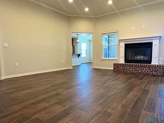 3rd image of 1108 Broadway