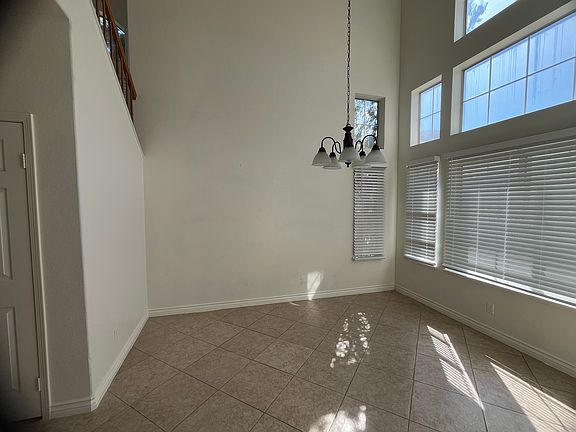 5th image of 10065 Miracanto Way