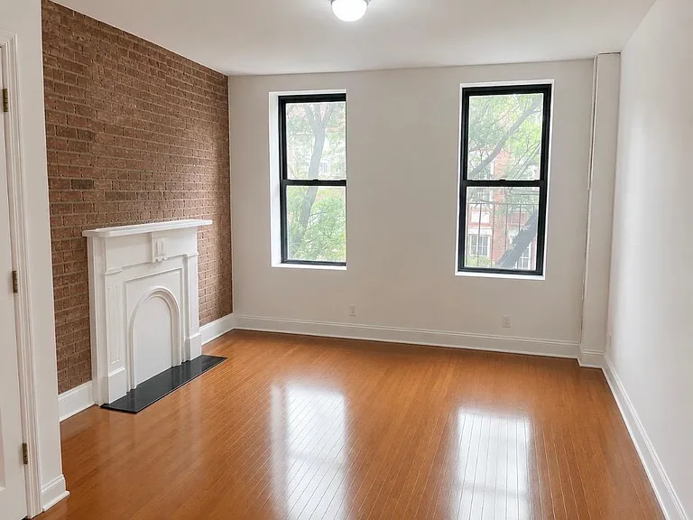 232 E 81st St #4C — Photo 1