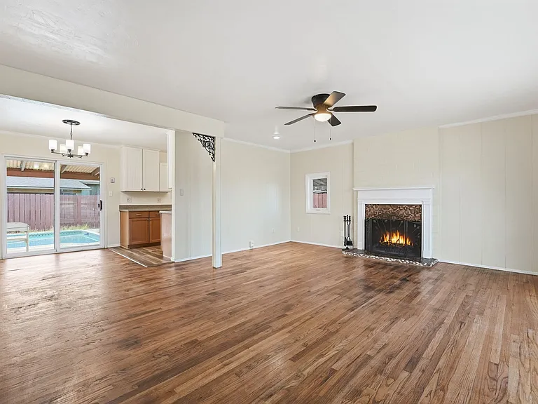 1209 Evilo St — Photo 13