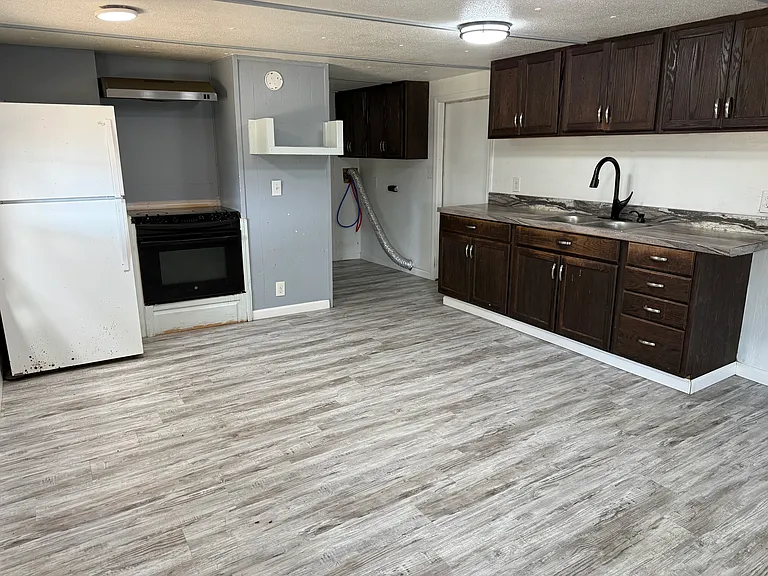 800 Denton Blvd NW #4 — Photo 6