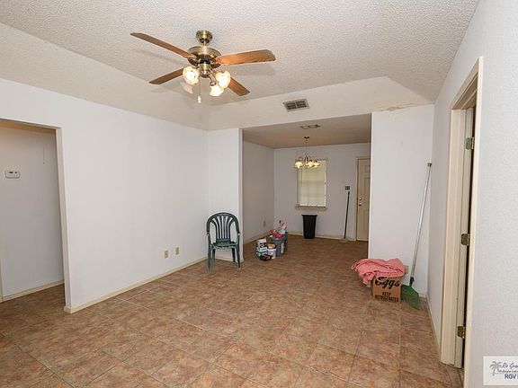 3rd image of 517 S L St
