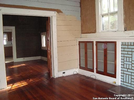 4th image of 1806 N PANAM EXPY
