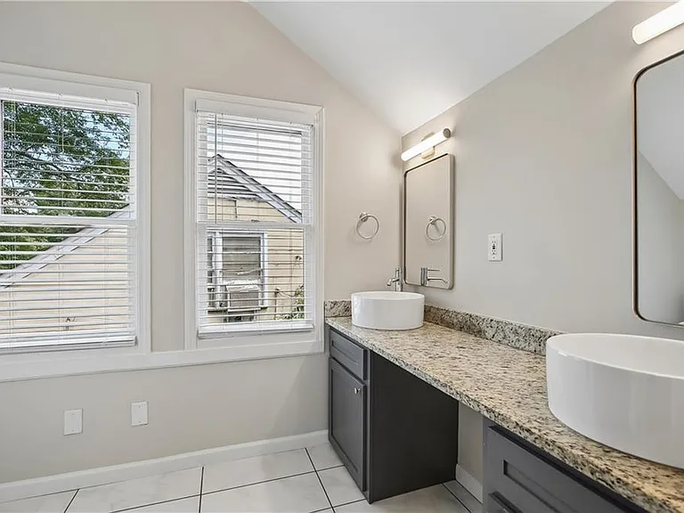 1649 Beecher St SW — Photo 29