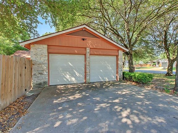 4th image of 12805 Lamplight Village Ave