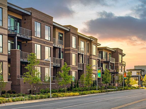 4th image of 6618 E Lowry Blvd #310