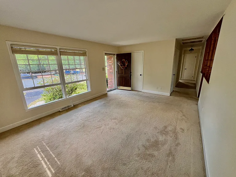 7113 Rockcliff Ct — Photo 13