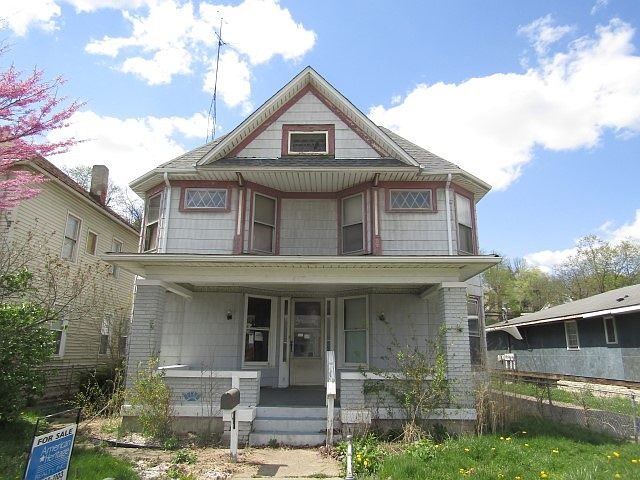 1st image of 417 Western Ave