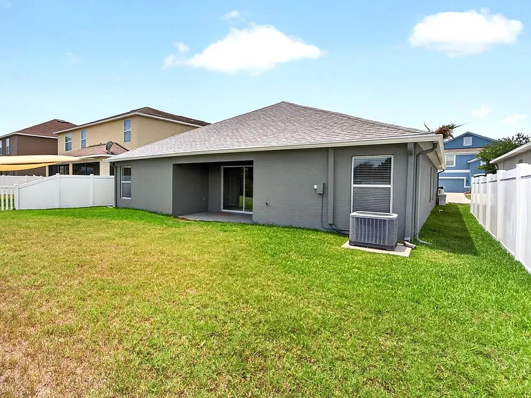 13128 Royal Pines Ave — Photo 4