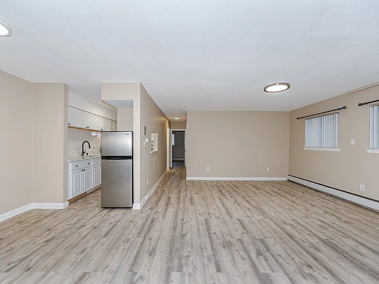 11 Crescent Dr #2 — Photo 22