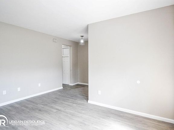 3rd image of 710 Meridian Ave APT 11