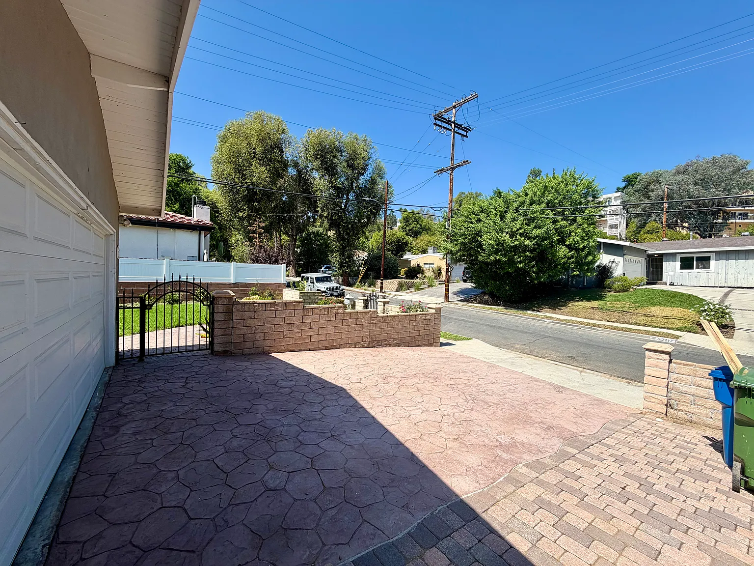 2 bed, 1350 sqft, $3,500 — Photo 2