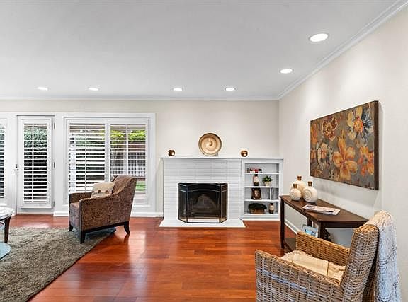 5th image of 1571 Garden Glen Way
