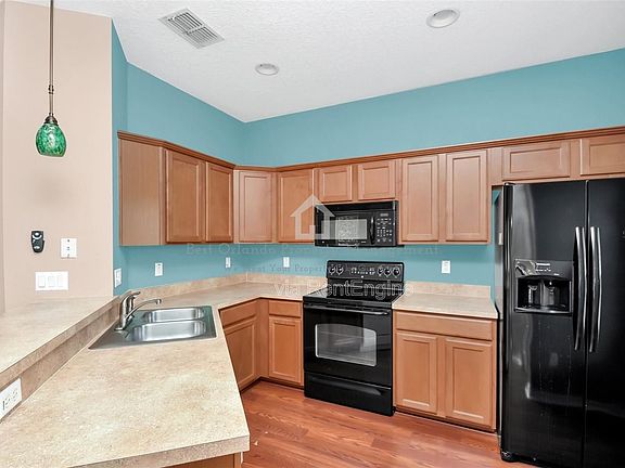 4th image of 3717 Clubside Pointe Dr #1