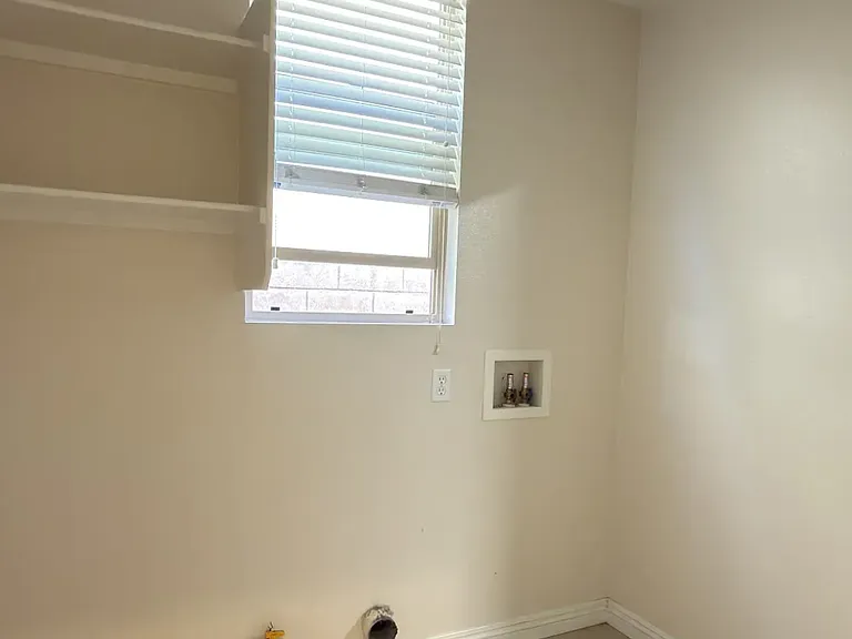 433 Merced Ct — Photo 15