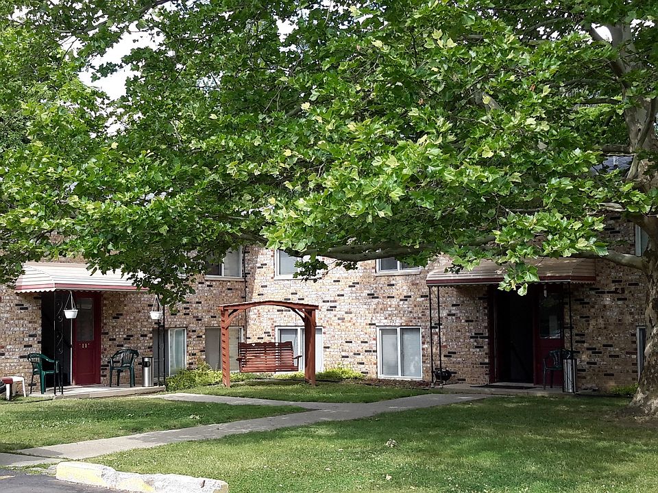 1st image of 3207 Park Dr APT 14