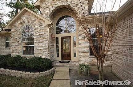 You feel right at home and so will your guest with this Inviting front porch.