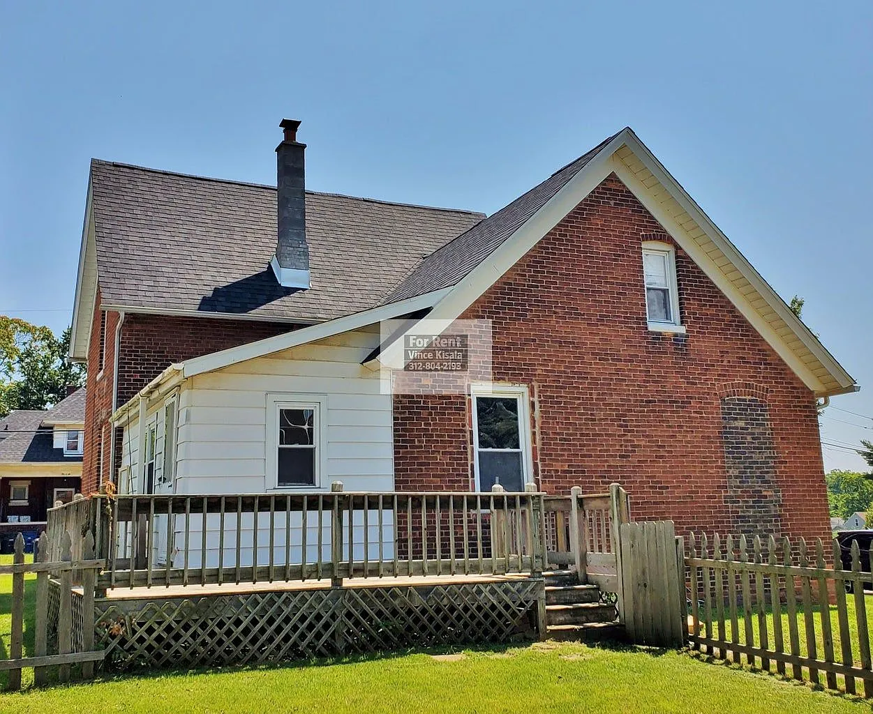 2 bed, $1,100 — Photo 2
