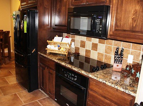 5th image of 5912 Pedernales Dr