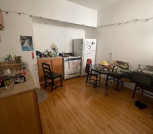2nd image of 5258 N Damen Ave #3