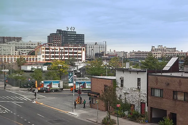 Sold by Nest Seekers International | media 9