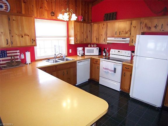 3rd image of 2526 Tupelo Dr