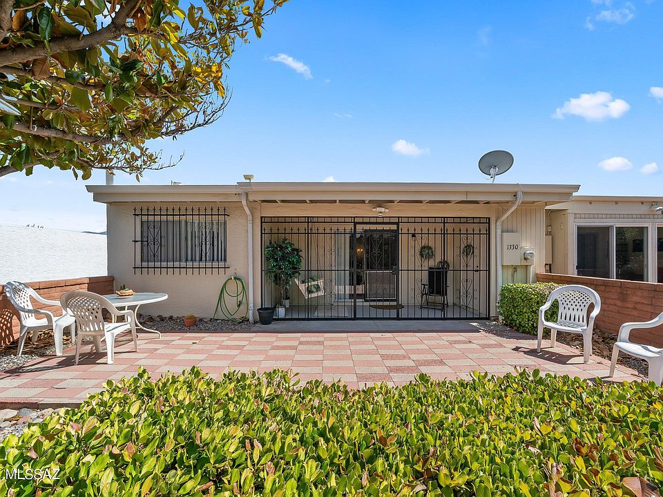 1st image of 1330 S Desert Meadows Cir