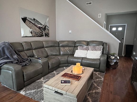 4th image of 9299 Great Lakes Cir