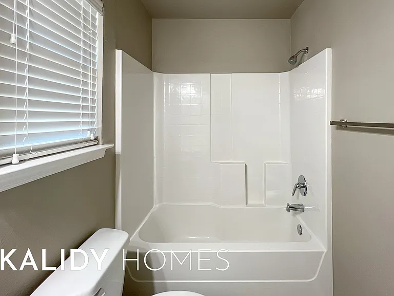7804 Bennie Ter — Photo 10