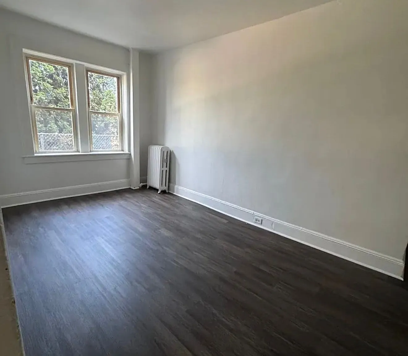 408 Charles St — Photo 3