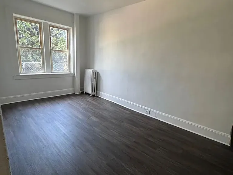 408 Charles St #10 — Photo 3