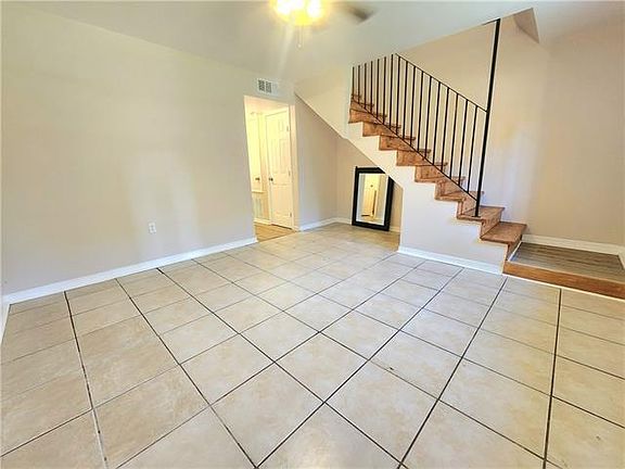 3rd image of 203 Omega St #C