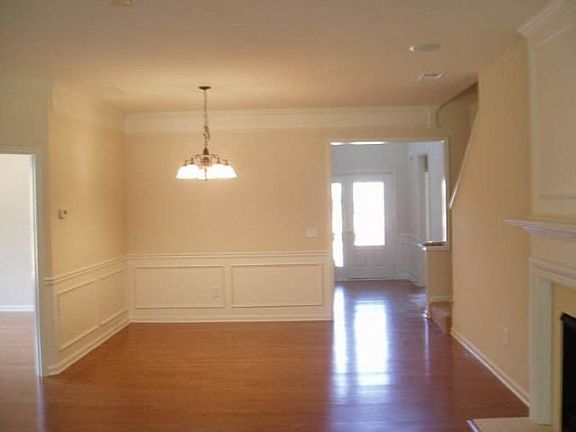5th image of 4325 Ashworth Dr