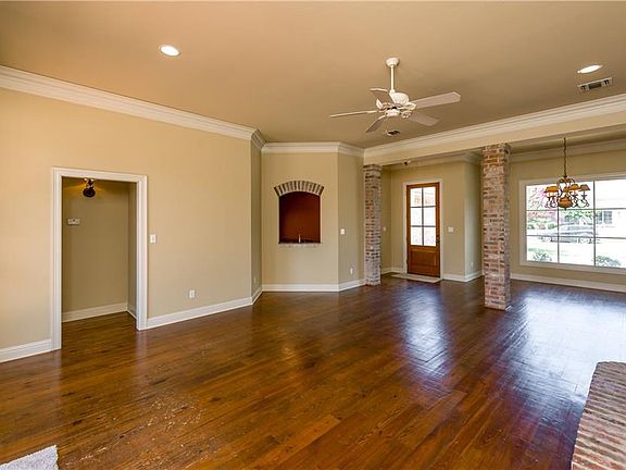 3rd image of 207 Norris Landing Blvd