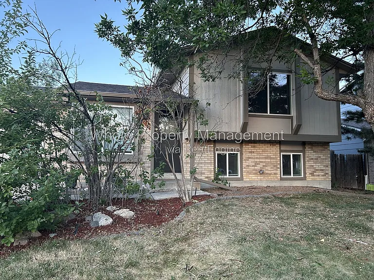 5030 S Independence Ct — Photo 2