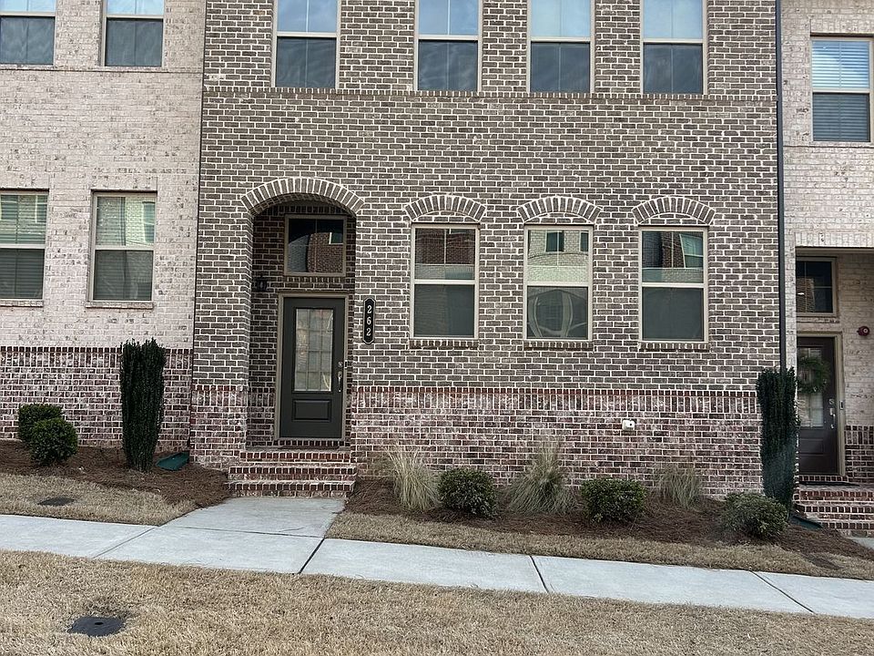 1st image of 262 Commons Ave