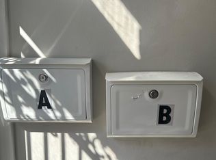 412 E 22nd St, Baltimore, MD 21218