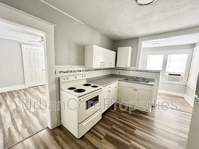 417 4th St N #301 — Photo 4