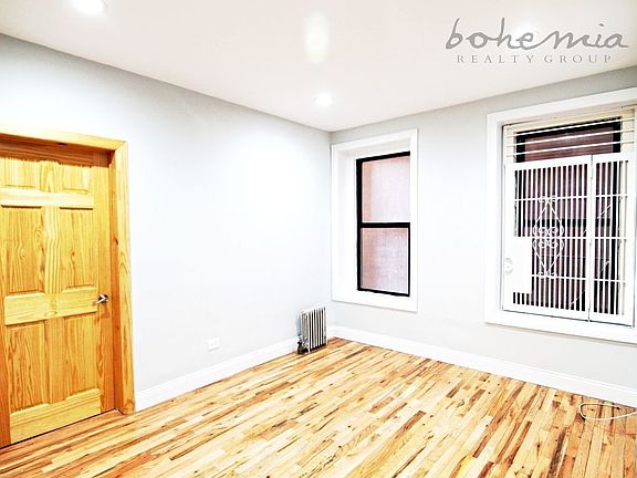 2nd image of 507 W 171st St #1D