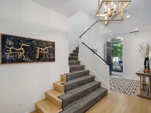 3rd image of 2035 N Orleans St #M2