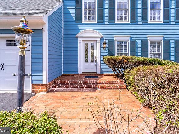 3rd image of 9156 Fort Fisher Ct