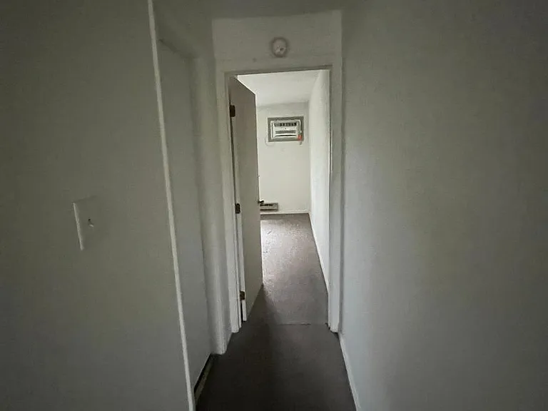 728 W Dixie St — Photo 5