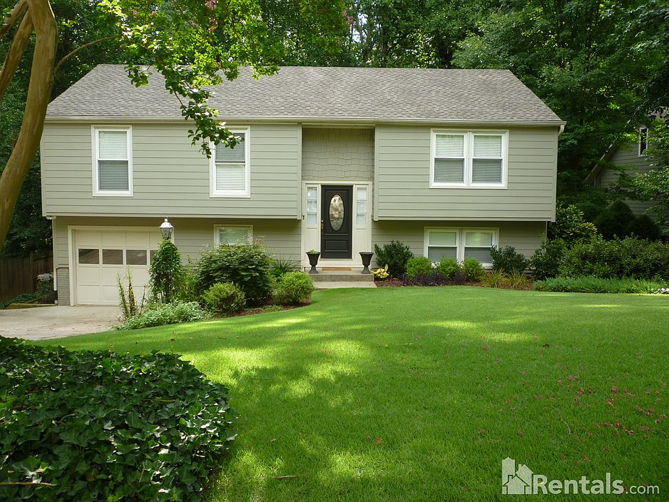1st image of 9530 Hillside Dr