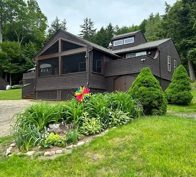 189 W Shore Rd — Photo 1