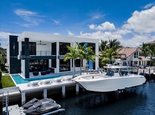 681 NE Lakeview Ter, Boca Raton, FL 33431