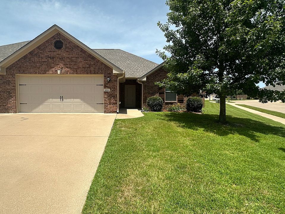1st image of 4052 Stonebridge Dr