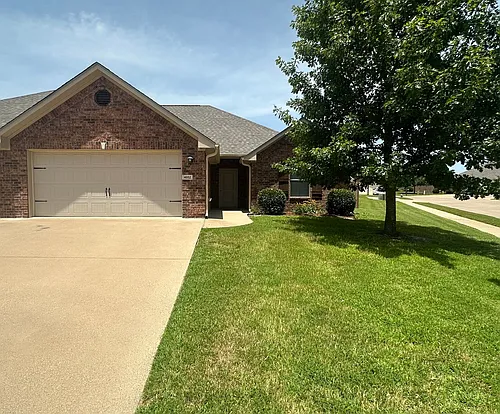 4052 Stonebridge Dr Photo 1 4052 Stonebridge Dr Photo 1